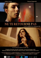 Online film Ne Te Retourne Pas