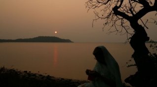 Online film Barefoot to Goa