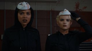 Online film Tragedy Girls