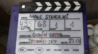 Online film Małé střepy