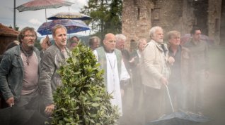 Online film Täterätää - Die Kirche bleibt im Dorf 2