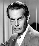 Herec Raymond Massey